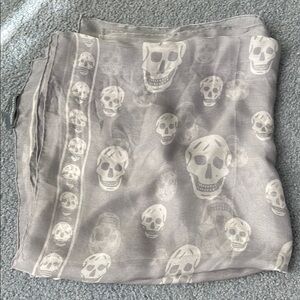 Alexander McQueen Gray Silk Skull Print Scarf
